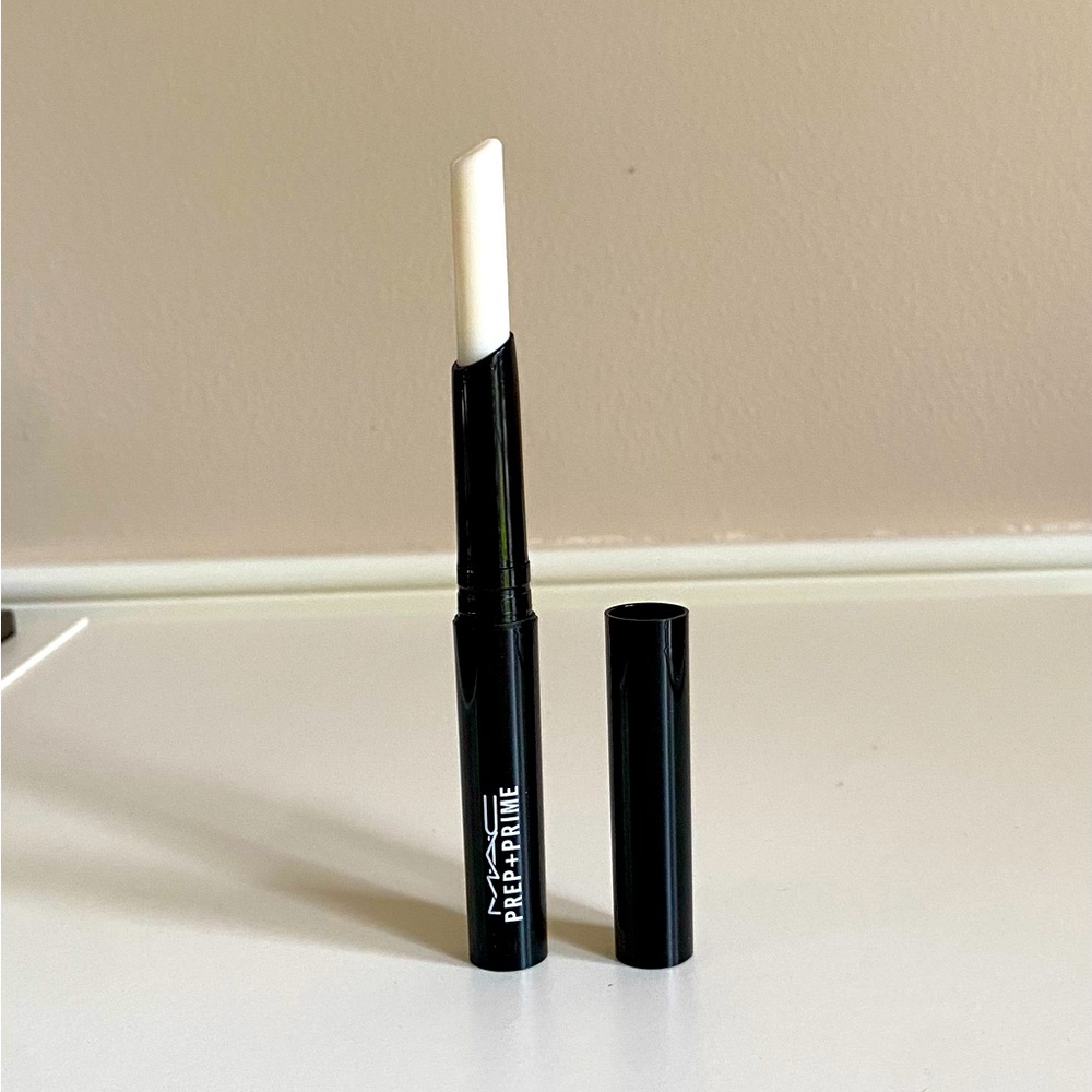 MAC Prep + Prime Lip Base/ Lip Primer 1.7g/0.05oz ~ NEW WITHOUT BOX